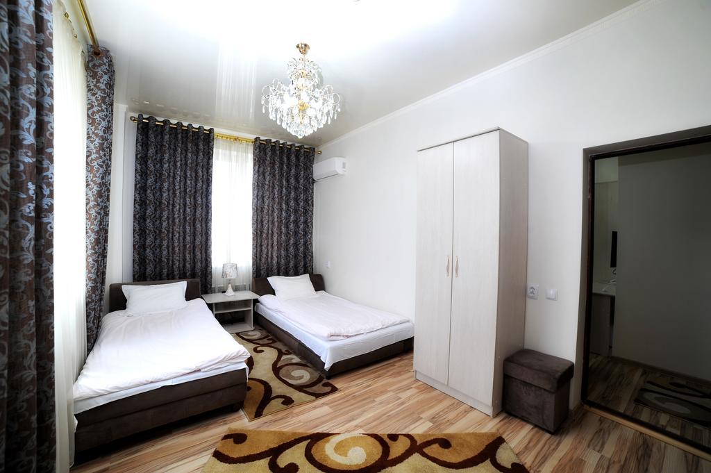 Rich Hotel Bichkek Extérieur photo