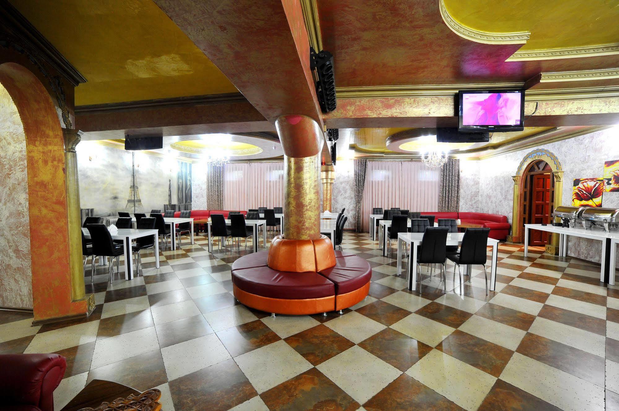 Rich Hotel Bichkek Extérieur photo