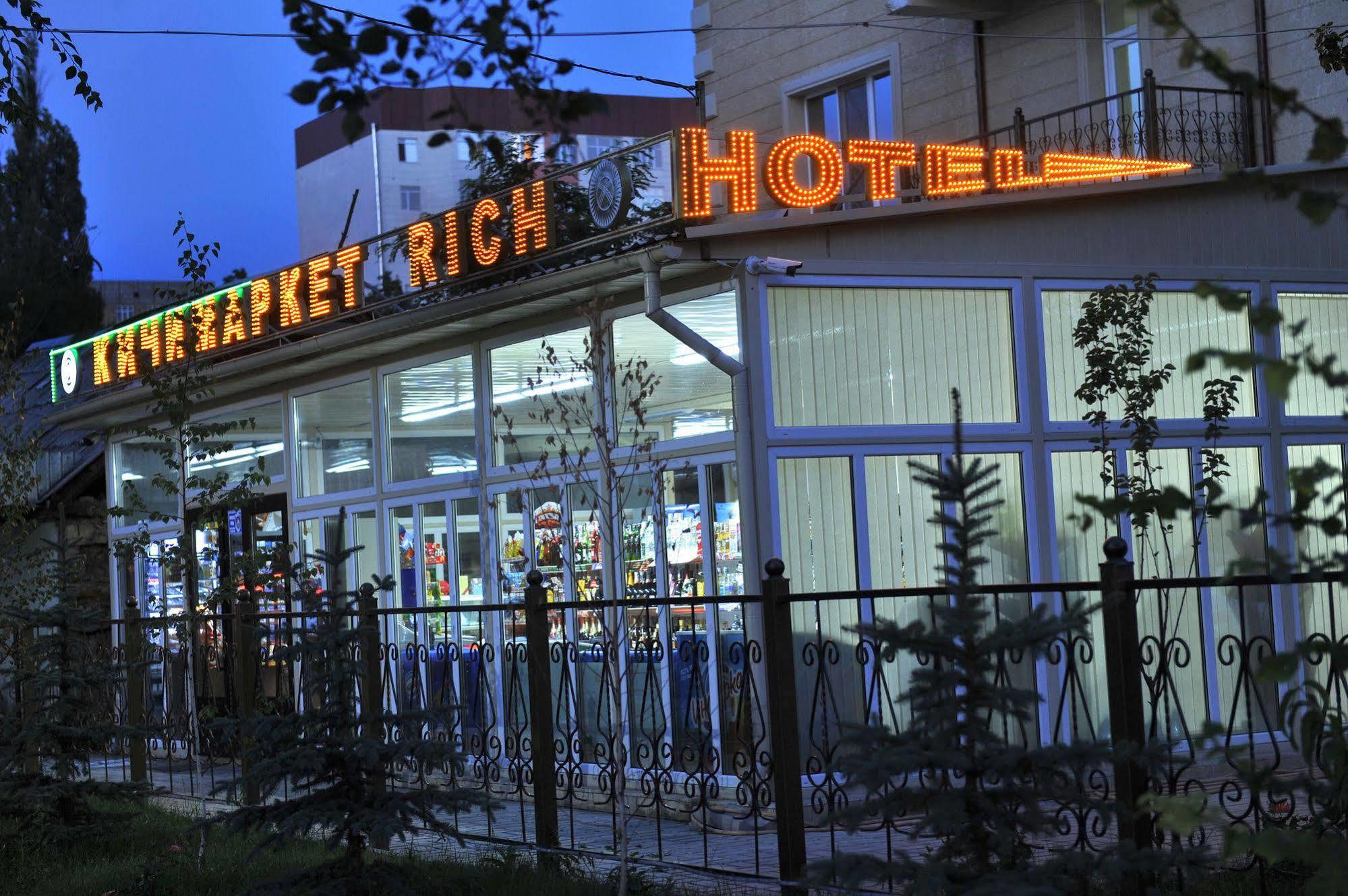 Rich Hotel Bichkek Extérieur photo